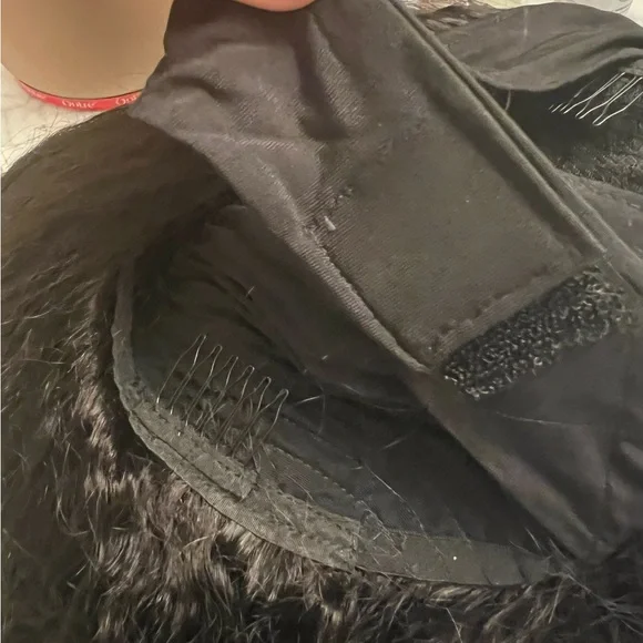 Black Hair Wig. Includes box/net, hair brush, and wig cap.. - Picture 6 of 8